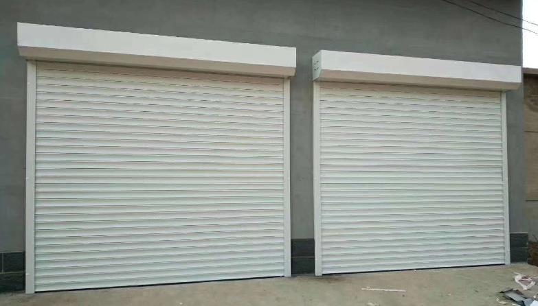 電動卷簾門的驅動電機有哪些選(xuǎn)擇