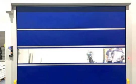 快速(sù)卷簾門如何提高(gāo)物(wù)流效率(lǜ)和安全性